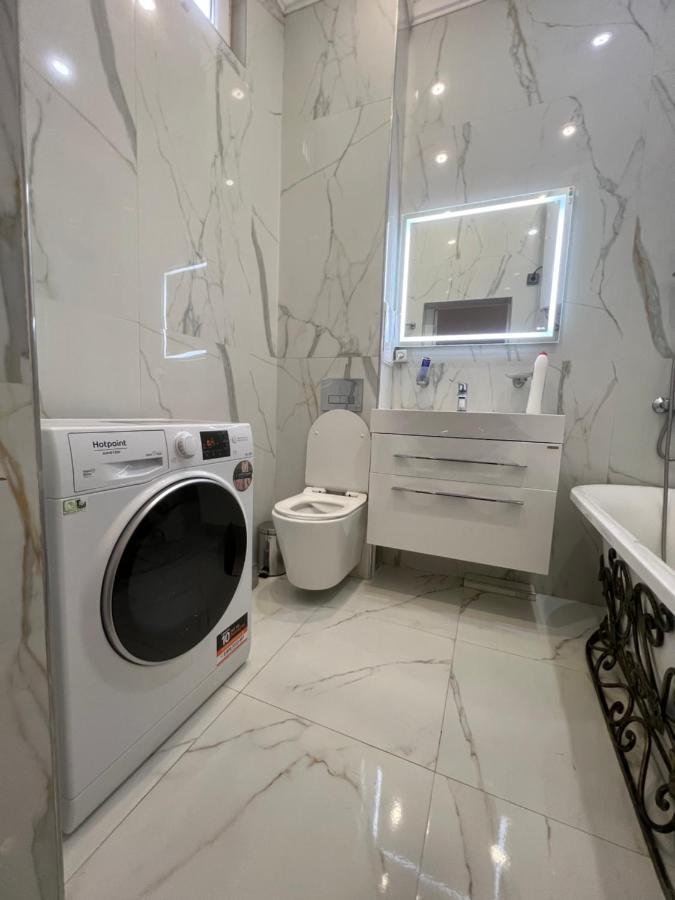 Mini Hotel Amra Pizunda Exteriör bild