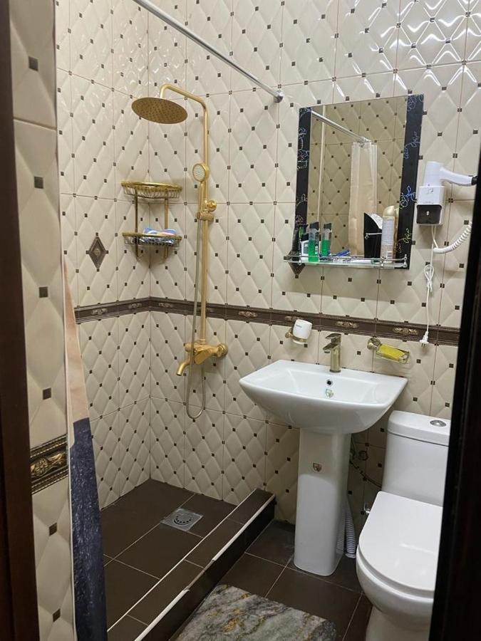 Mini Hotel Amra Pizunda Exteriör bild