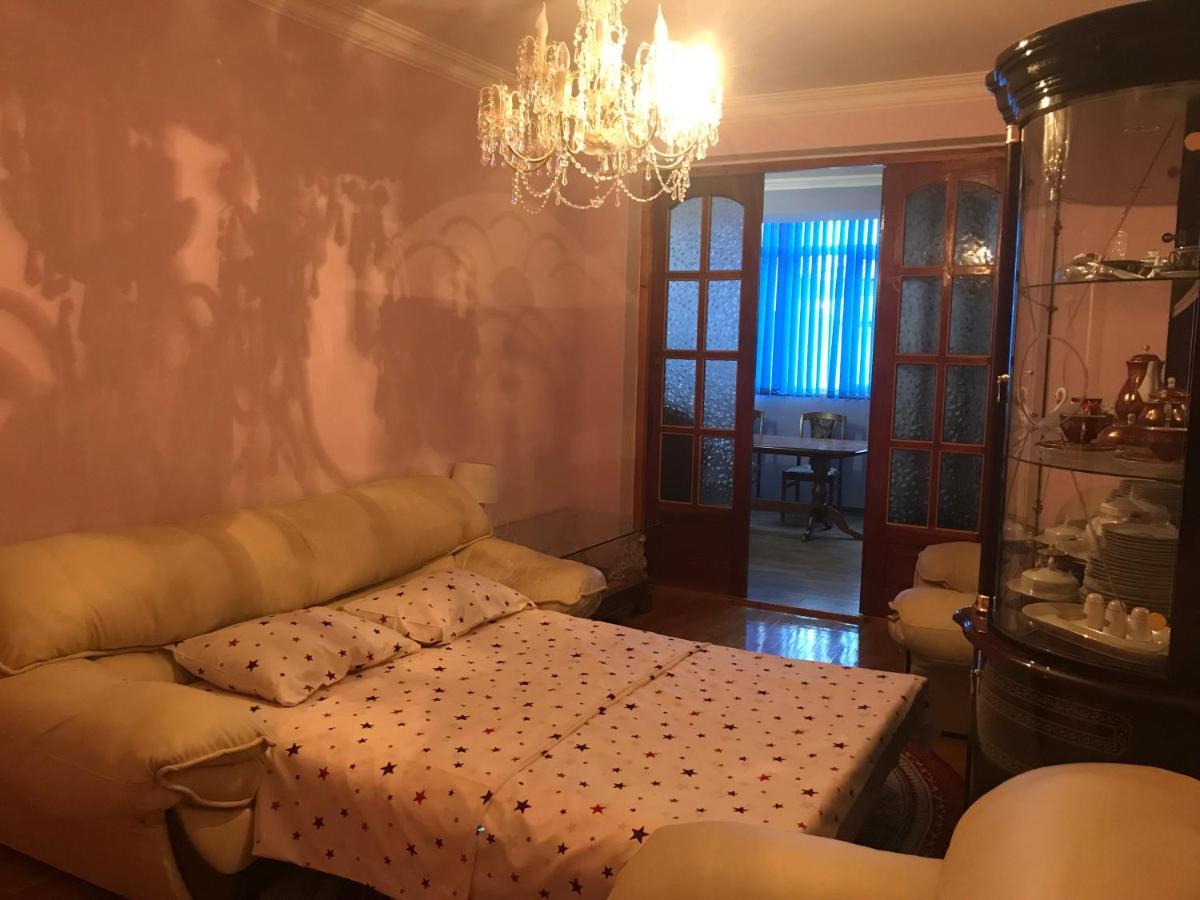 Mini Hotel Amra Pizunda Exteriör bild